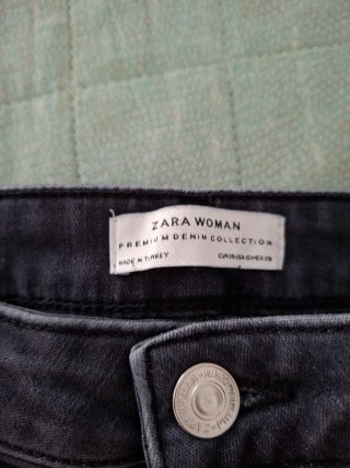 Jeans Zara scuri con frange
