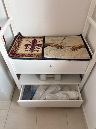 Mobile Ikea bianco legno