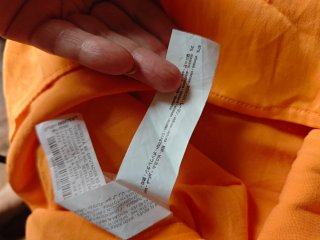 Camisola o vestido corto naranja de Zara