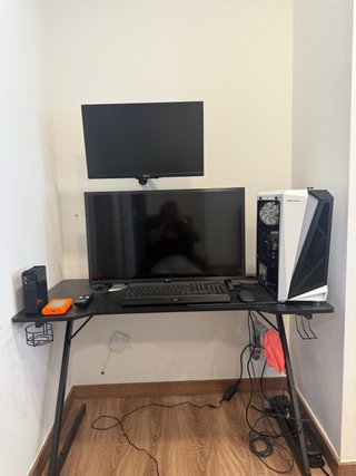 Setup completo de ordenador+escritorio+silla
