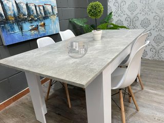 Mesa Extensible 178cm con 4 Sillas
