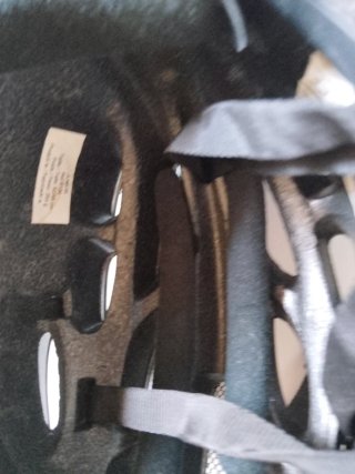 Casco de Bicicleta Gris y Blanco