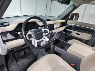 Land Rover Defender 2020