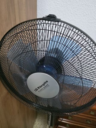 Ventilador de pie orbegozo Negro/Azul