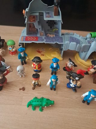 Isla Pirata Pin y Pon con muchos muñecos