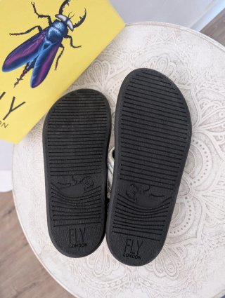 Sandalias Fly London NUEVAS - Talla 40
