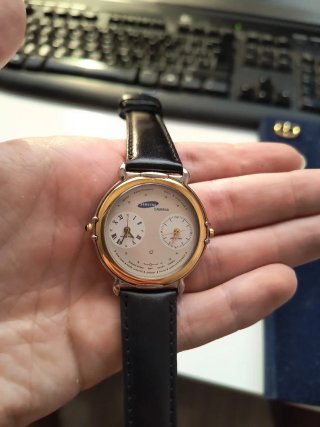 Reloj Samsung Dual Time Vintage
