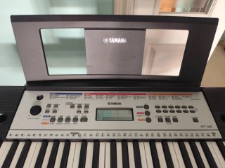 Teclado Yamaha YPT-260