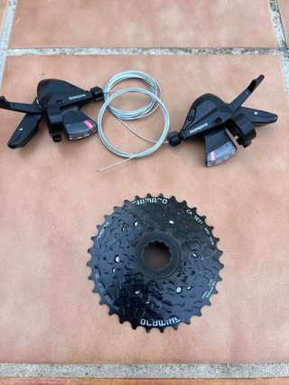 Leve cambio Shimano 8 velocità + Cassetto