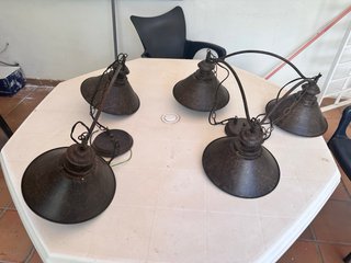 Lampade a sospensione in metallo