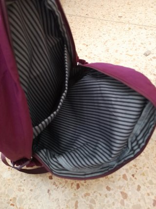 Mochila ON con departamento para ipad