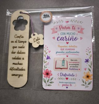 Marca páginas de madera con mensaje