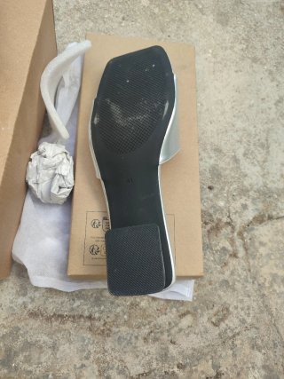 Chanclas de mujer plateadas