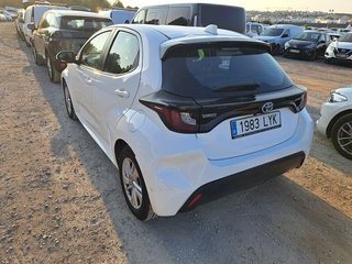 Toyota Yaris 1.5 120H Business Plus