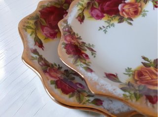 2 platos bordes ondulados 11,5 cm Royal Albert OCR