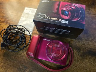 Cámara Samsung Galaxy EK-GC110 Roja