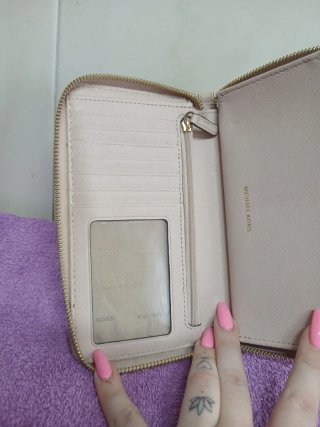 Cartera Michael Kors Beige con Estrellas Doradas