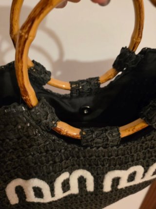 Bolso negro rafia asas bambú