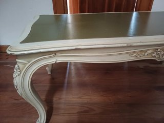 Mesa baja Luis XV verde y blanca