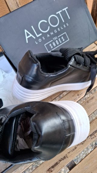 Sneakers Alcott n. 41 nere nuove con scatola Y2K