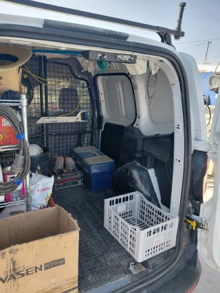 ford transit courier  courier 2018