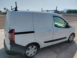 ford transit courier  courier 2018