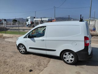 ford transit courier  courier 2018