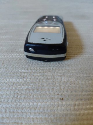 Nokia 8310 Plata