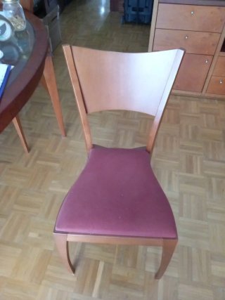 Mesa de comedor con 4 sillas