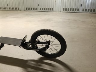 Monopattino stile BMX