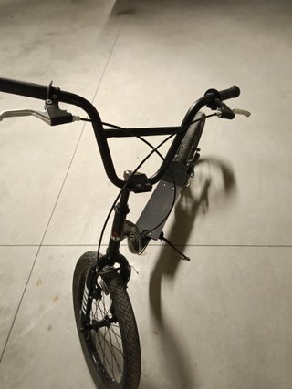 Monopattino stile BMX