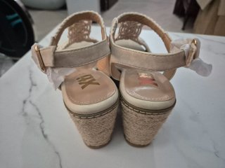 Sandalias cuña beige veganas