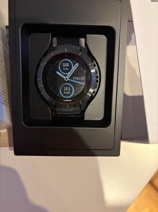 Smartwatch GPS Wahoo elemnt rival
