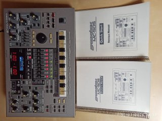 Roland MC-505 Groovebox Sintetizador