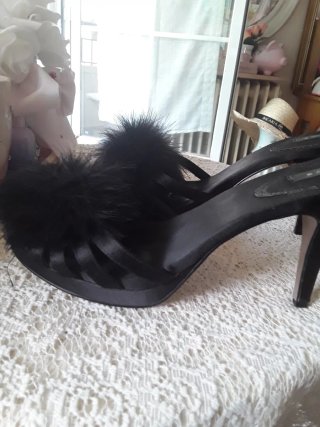 Sandalias Oysho Tacon Pompon Raso Talla 40