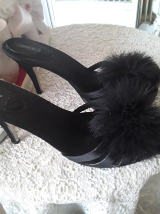 Sandalias Oysho Tacon Pompon Raso Talla 40