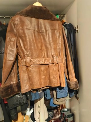 Chaqueta de cuero marrón con forro de pelo abrigo
