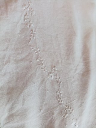 Lenzuola lino ricamate floreali