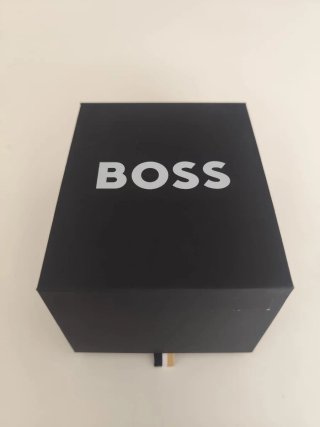 Reloj Hugo Boss Hombre Gris y Plateado muy sexy.
