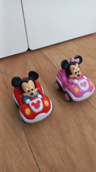 Coches Mickey y Minnie