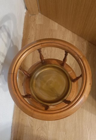 Mesa auxiliar madera torneada portamacetas