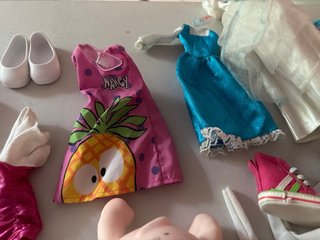 Vestidos y Accesorios Barbie