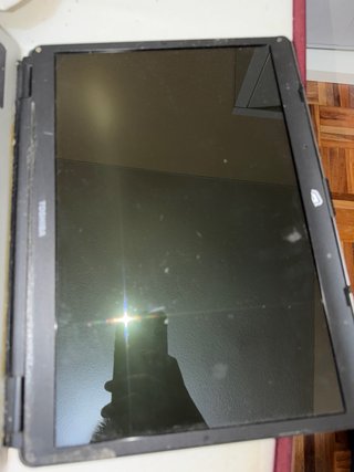 2 Portátiles Antiguos HP (Gris y Negro) Y toshiba