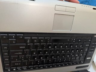 2 Portátiles Antiguos HP (Gris y Negro) Y toshiba