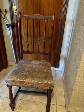 Mesa de madera y 6 sillas