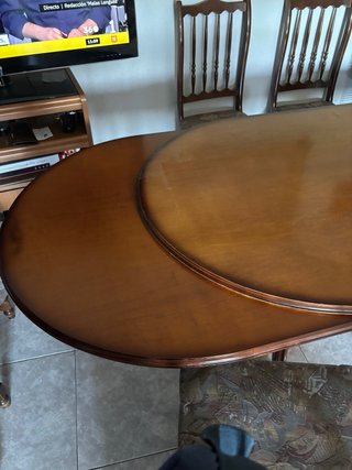 Mesa de madera y 6 sillas