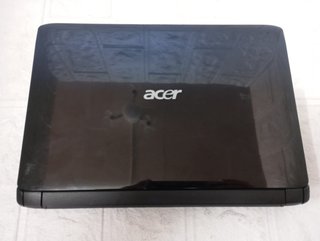 Portatil ACER ONE 532H-2BR (1871)
