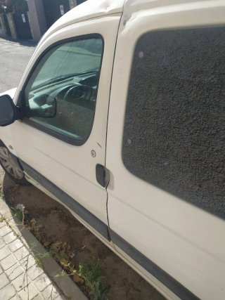 Peugeot Partner 2004 con avería de culata