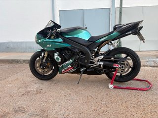 Yamaha R1 2006