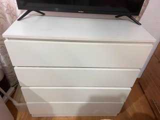 Cómoda y Mesitas de Noche Blancas